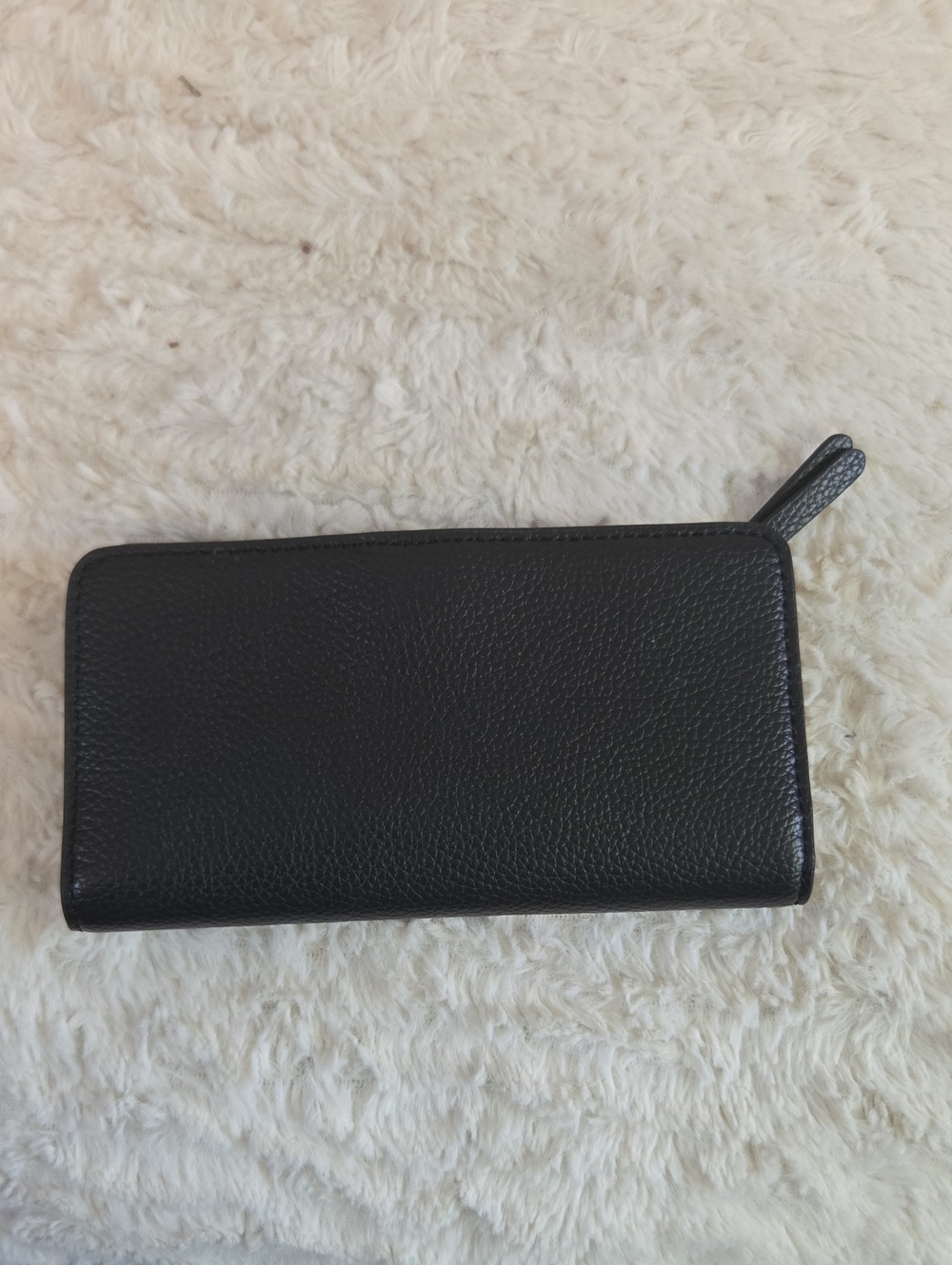 Vera Bradly Black Leather Zip Wallet - Classic Minimal Design EUC